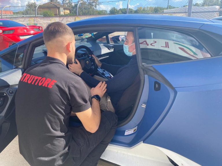 Foto Gerry al volante Lamborghini con istruttore